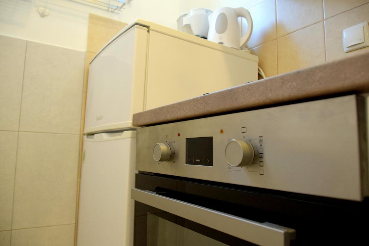 Banjol Miramar Gardenn Apartmment מראה חיצוני תמונה