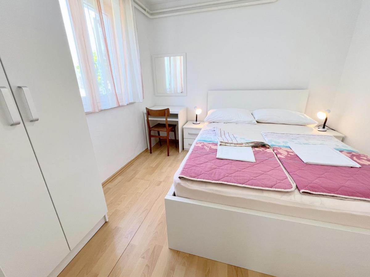 Banjol Miramar Gardenn Apartmment מראה חיצוני תמונה