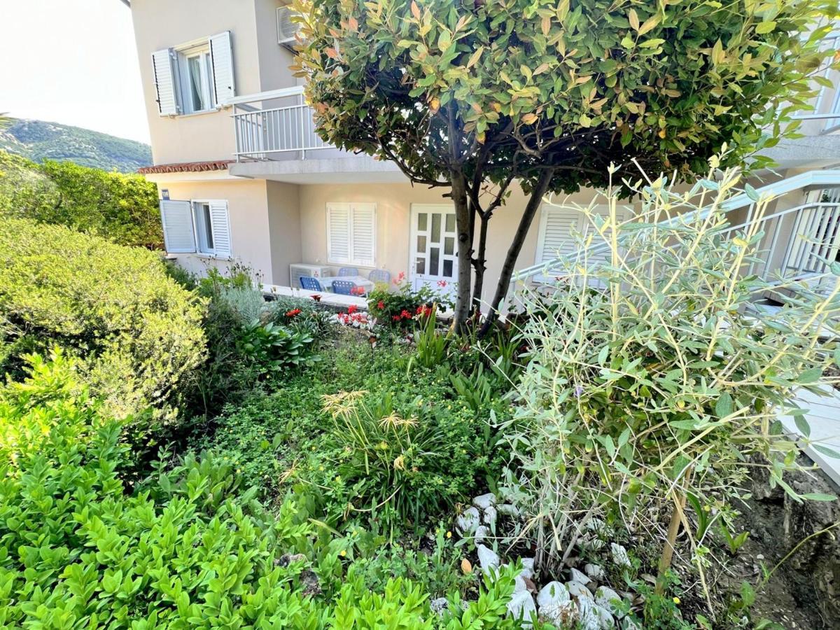 Banjol Miramar Gardenn Apartmment מראה חיצוני תמונה